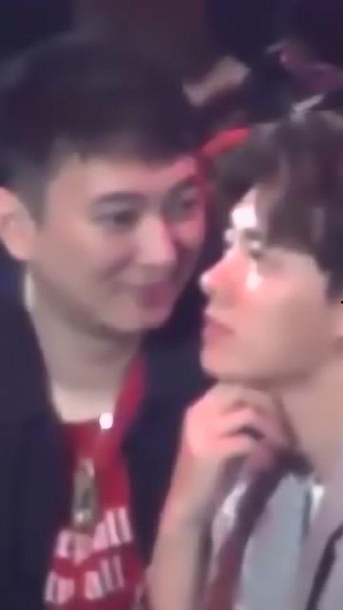 娱乐圈自由吃瓜基地,揭秘明星幕后故事,带你畅游八卦海洋 第1张 娱乐圈自由吃瓜基地,揭秘明星幕后故事,带你畅游八卦海洋 第1张